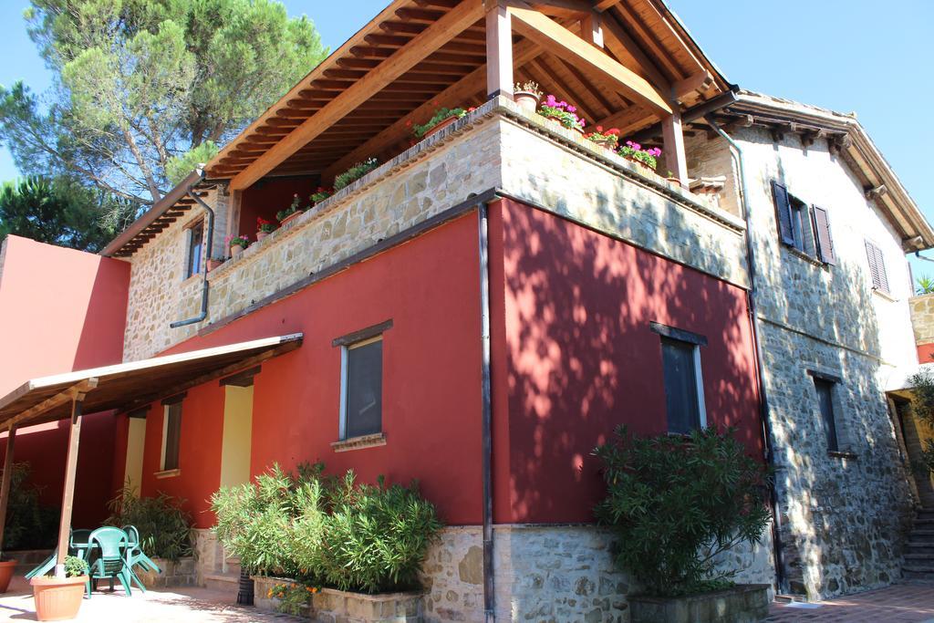 Villa Societa Agricola F.Lli Angelucci Cannara Exterior foto